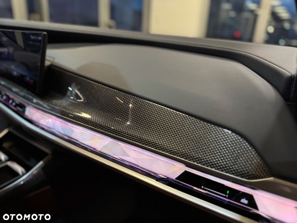 BMW i7 - 21