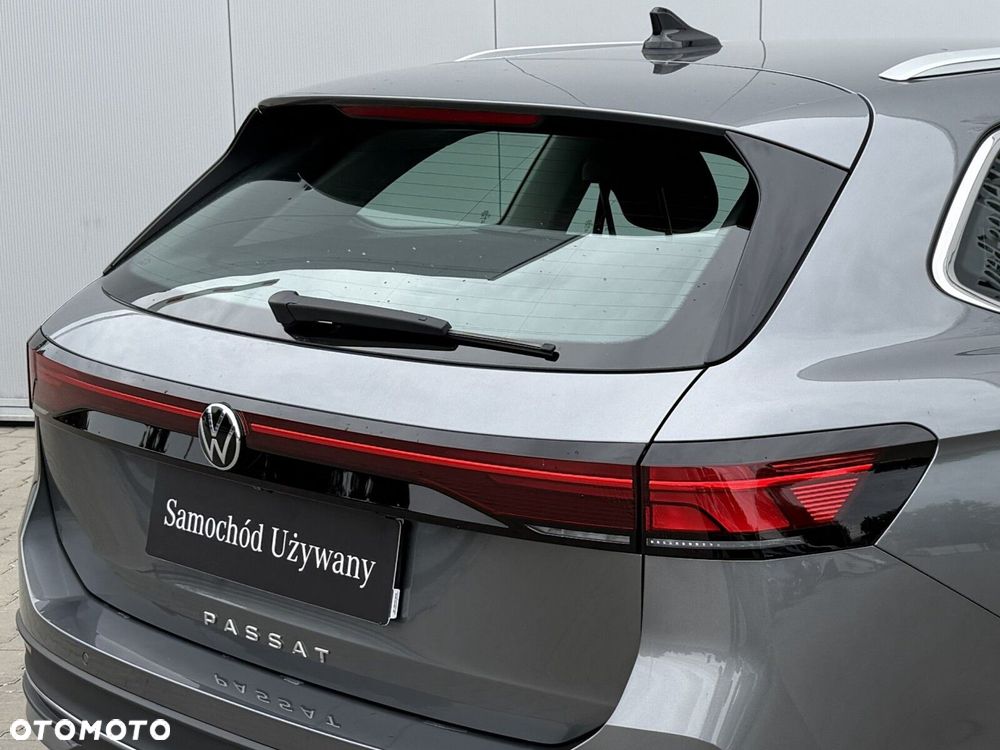 Volkswagen Passat - 13