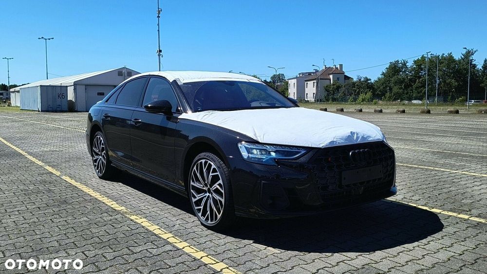 Audi S8 - 2