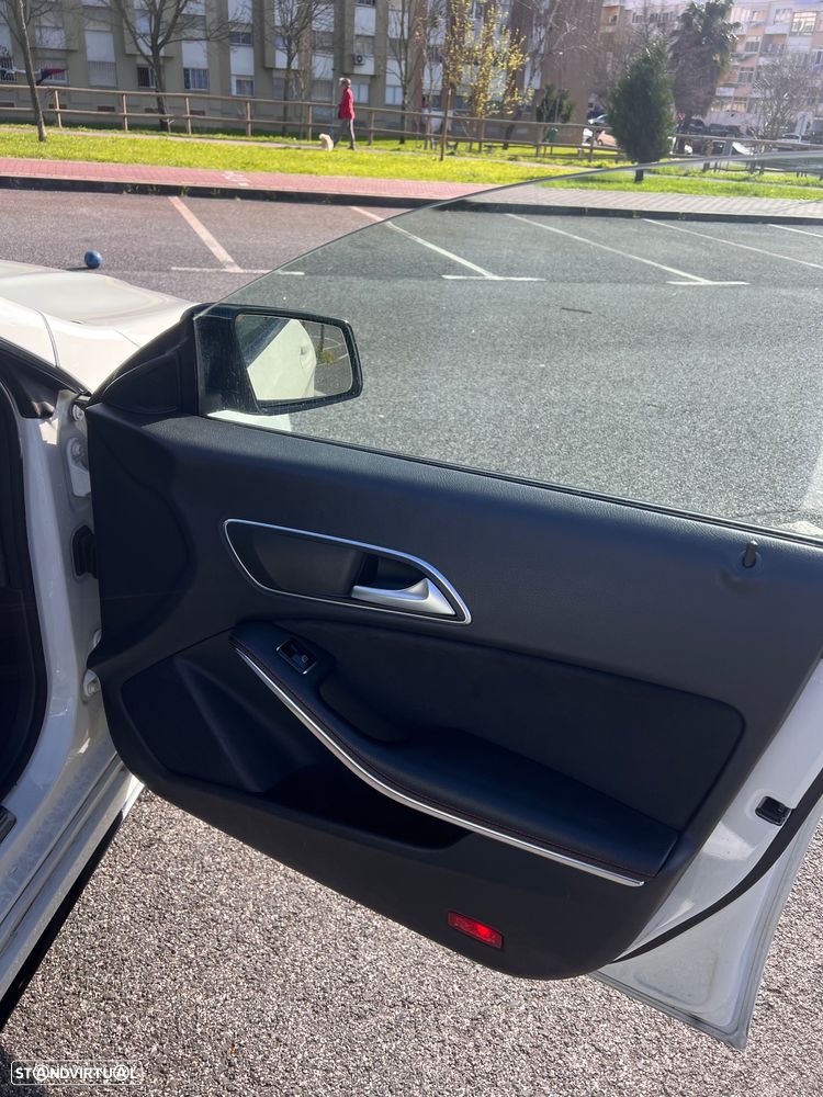 Mercedes-Benz CLA 220 d Shooting Brake AMG Line Aut. - 21