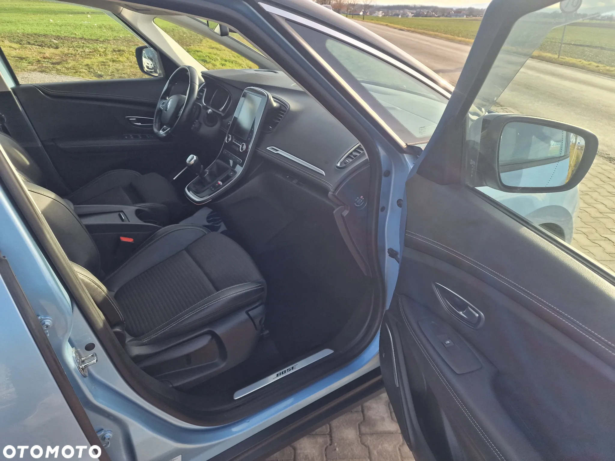 Renault Scenic 1.5 dCi Energy Bose EU6 - 27