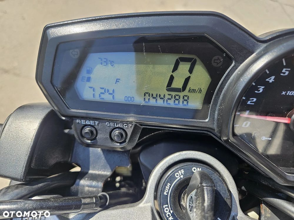 Yamaha FZ - 8