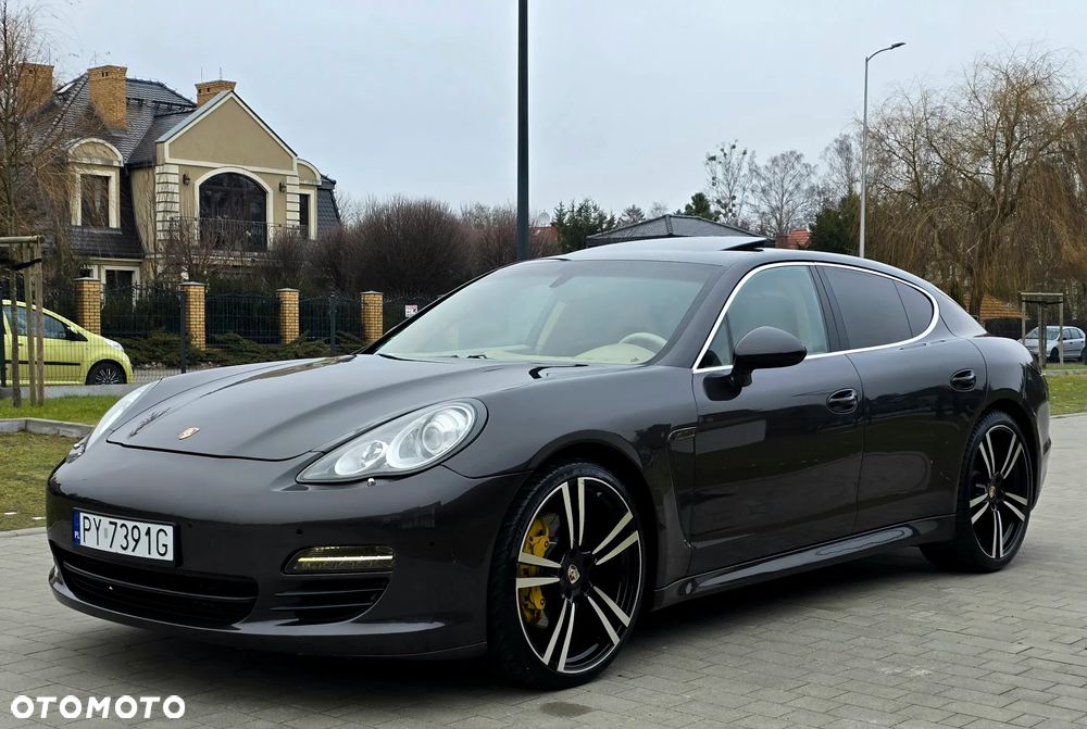 Porsche Panamera 4S PDK - 28