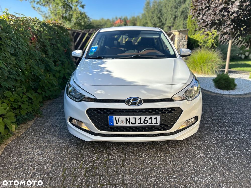 Hyundai i20 blue 1.2 Trend - 14