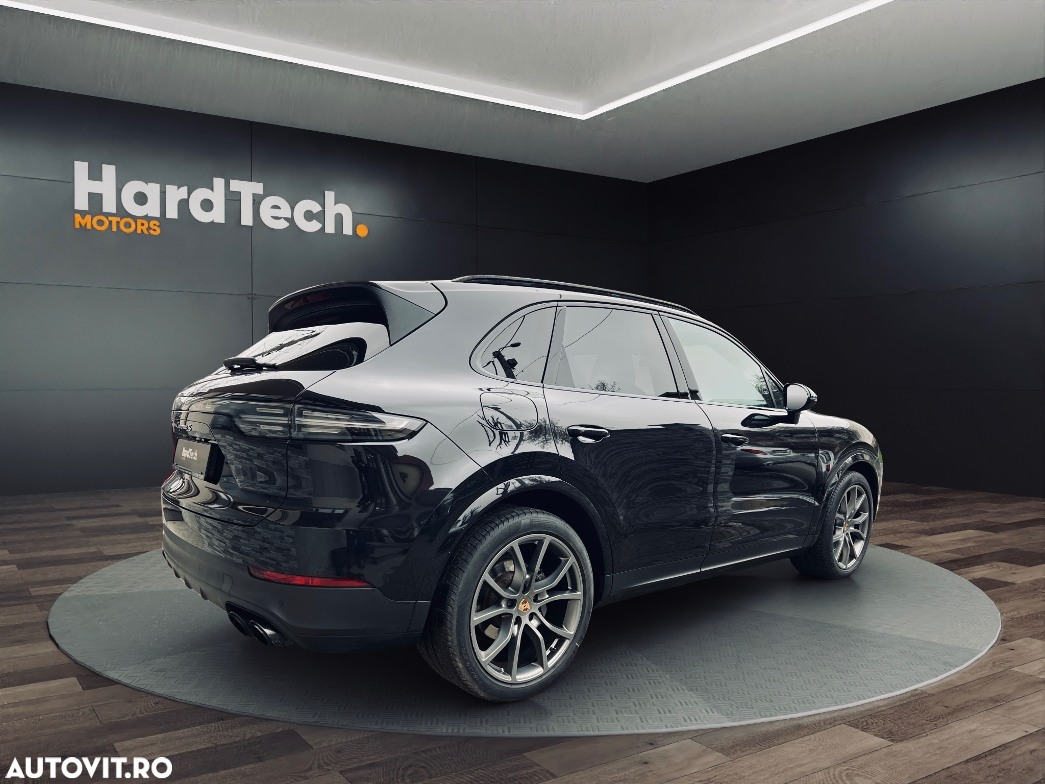 Porsche Cayenne - 6