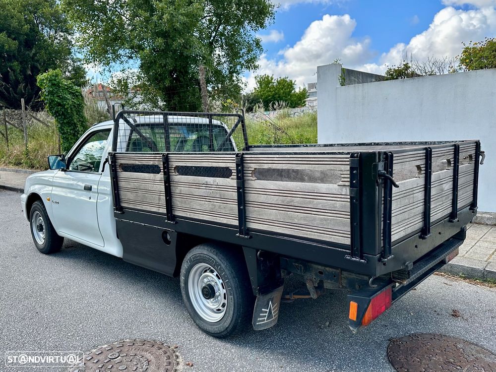 Mitsubishi L200 2.5 TD Club 3L CM - 4