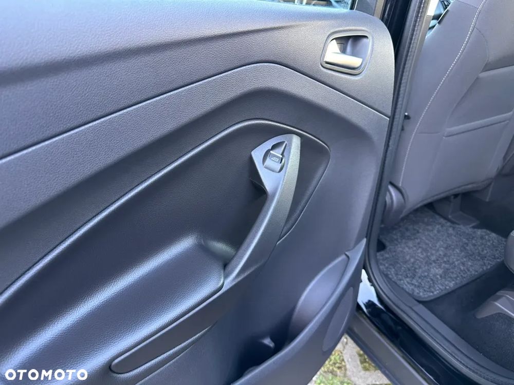Ford Kuga 1.5 EcoBoost 2x4 Cool & Connect - 28