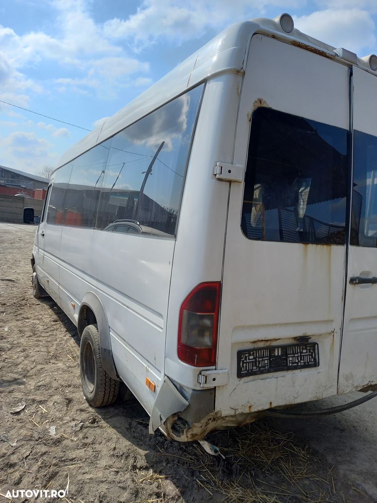 Dezmembrari  Mercedes-Benz SPRINTER (W903)  1995  > 2006 413 CDI Moto - 3