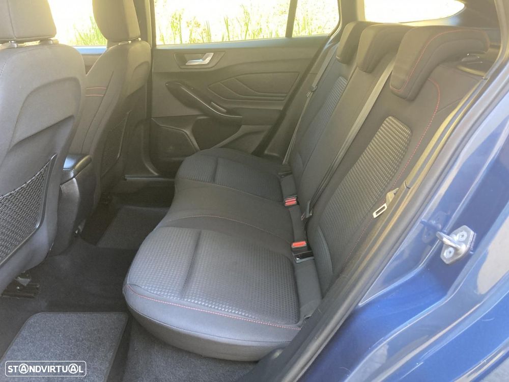 Ford Focus SW 1.5 TDCi EcoBlue ST-Line Aut. — fotografia 31