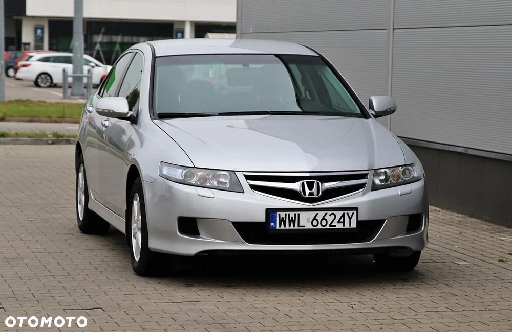Honda Accord 2.0 Comfort - 9