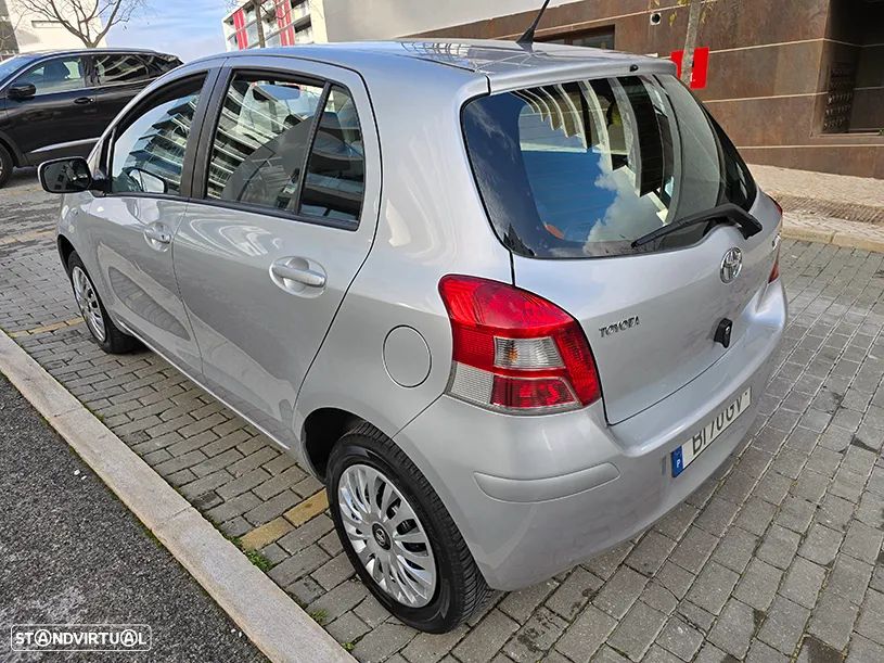 Toyota Yaris 1.0 VVT-i Cool Edition - 4