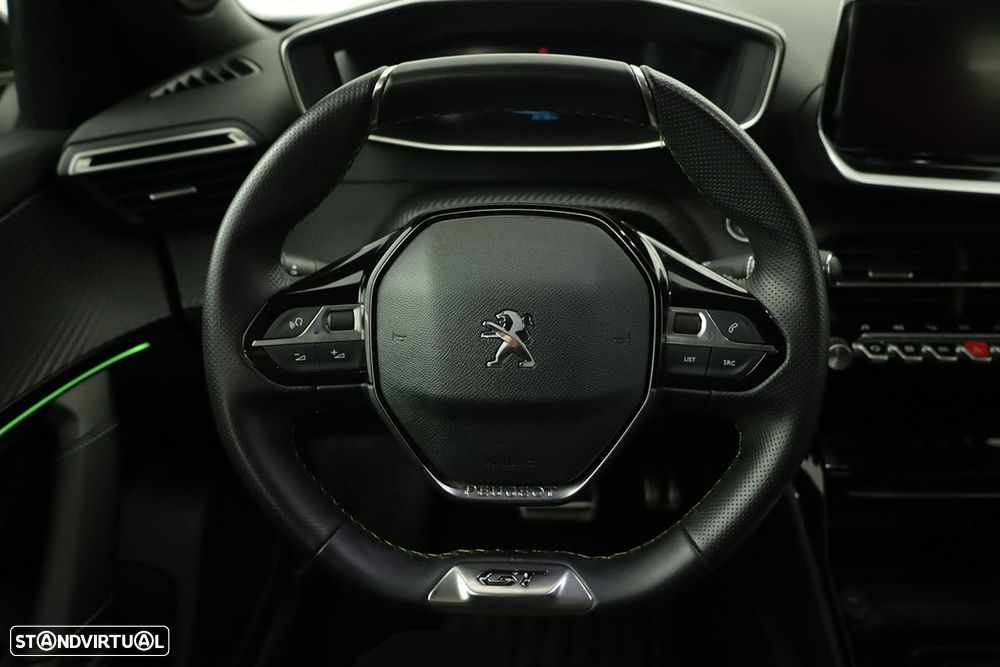 Peugeot e-2008 50 kWh GT - 17