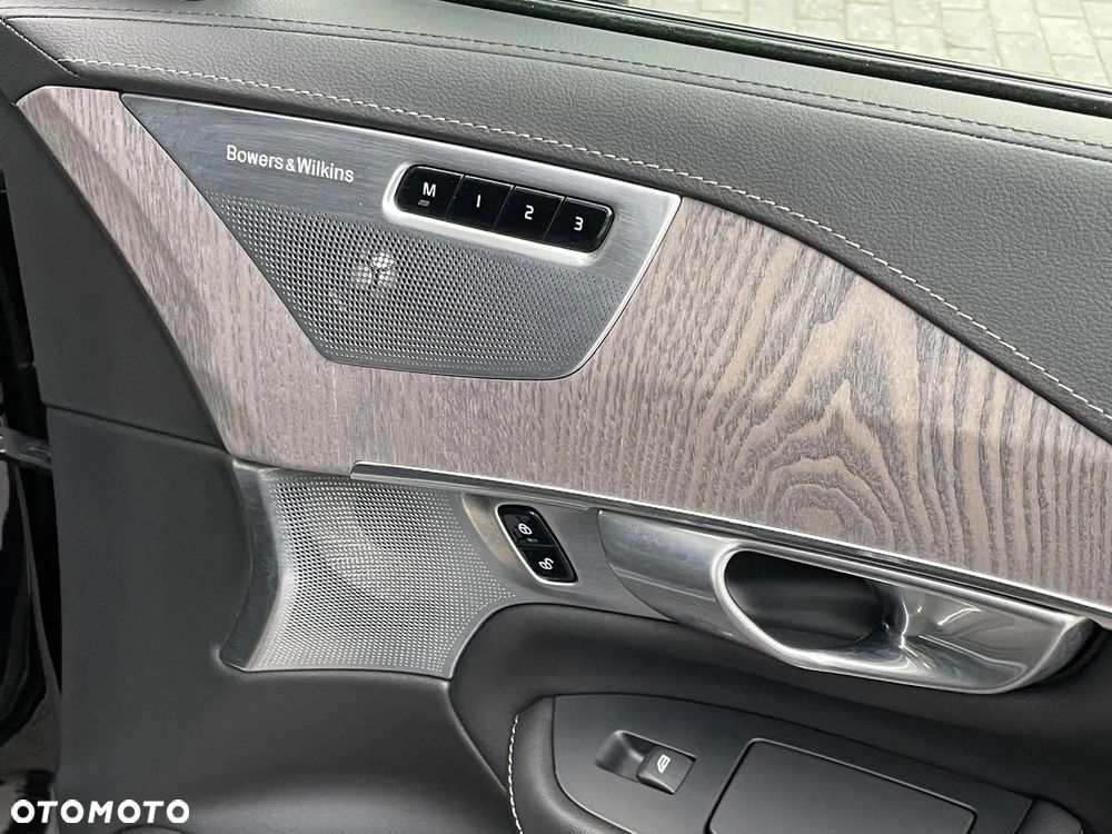 Volvo XC 90 T8 AWD Plug-In Hybrid Ultimate Dark 7os - 22