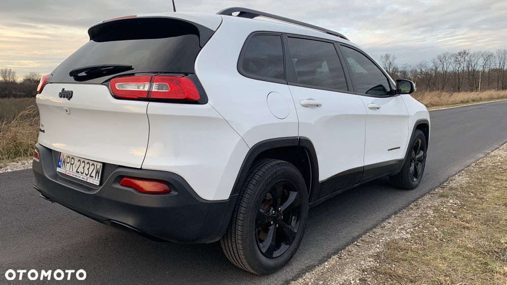 Jeep Cherokee - 5
