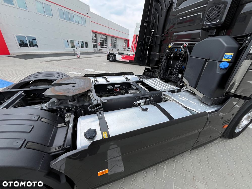 Renault T480 TC High Sleeper Cab - 5