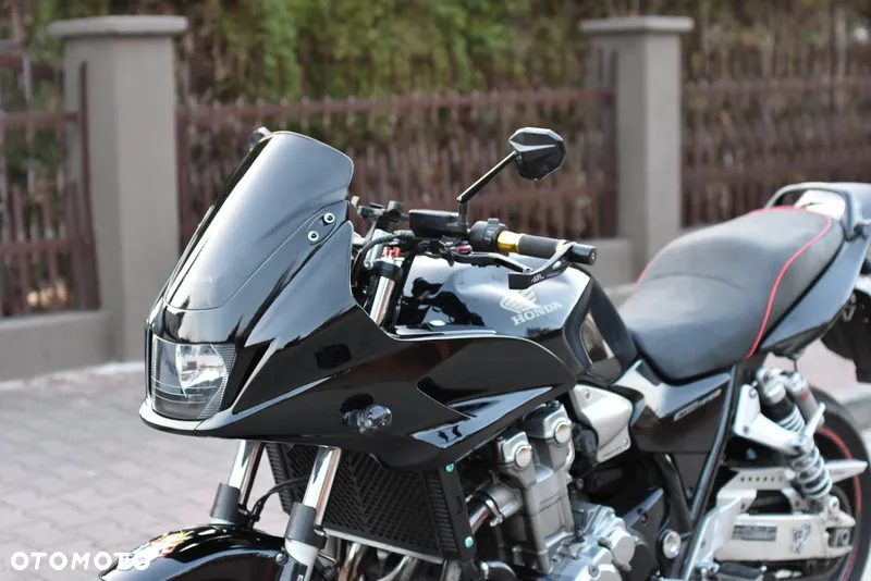 Honda CB - 23