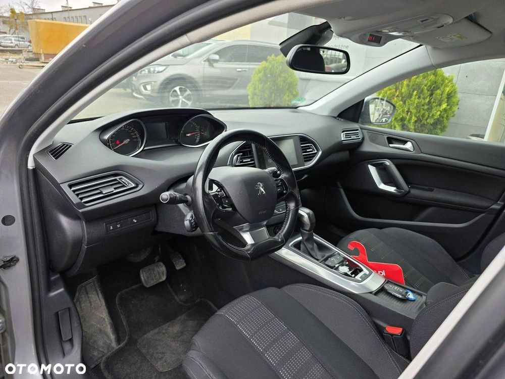 Peugeot 308 BlueHDi 120 EAT6 Stop & Start Active Business-Paket - 8