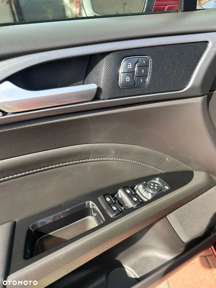 Ford Mondeo 2.0 TDCi Titanium PowerShift - 19