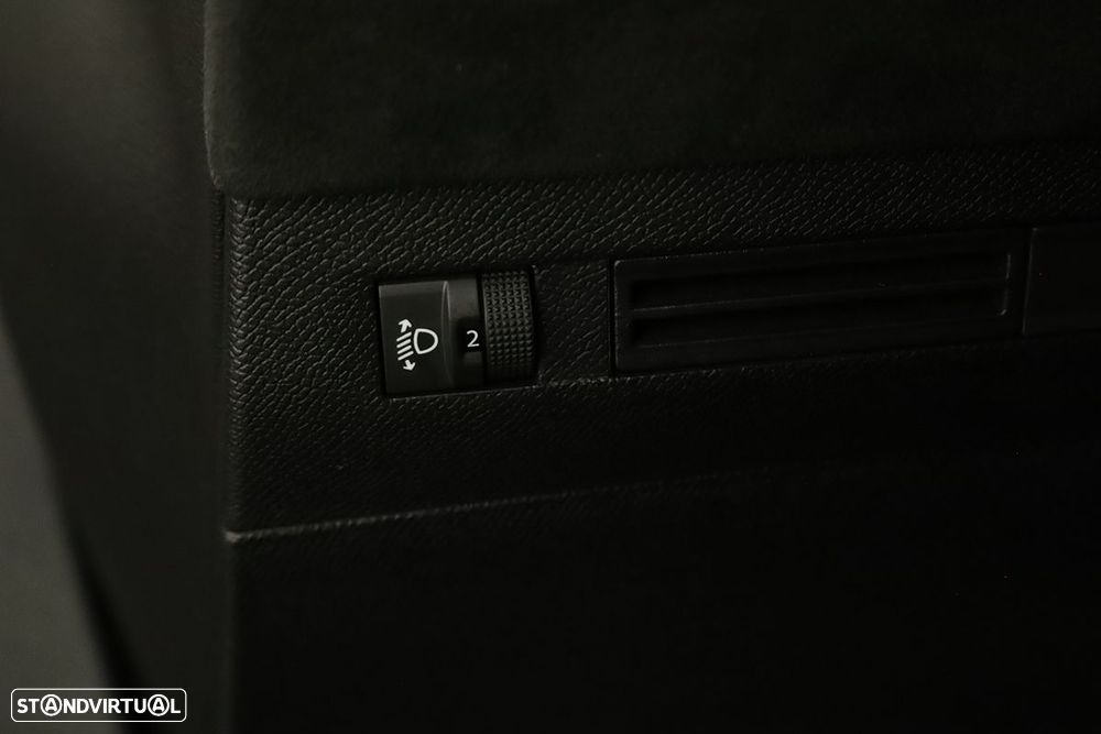 DS DS4 4 1.2 PureTech Performance Line EAT8 - 19