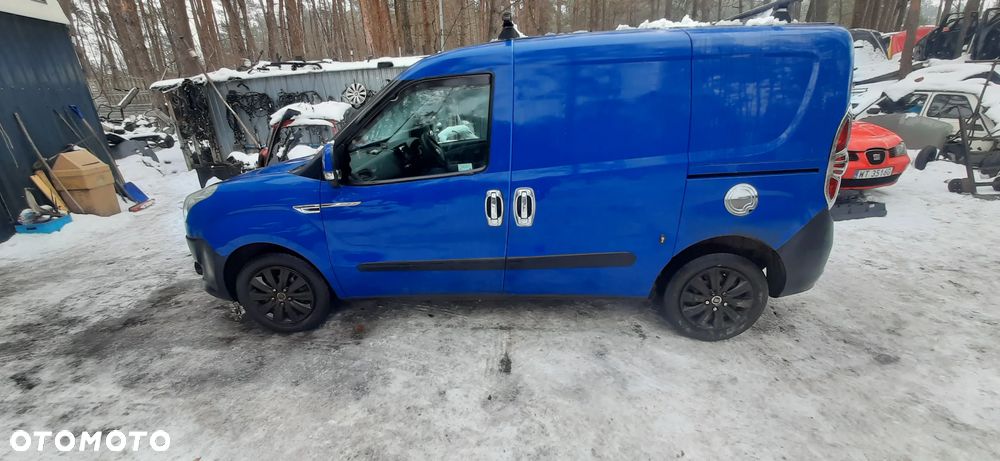 Fiat Doblo II Opel Combo D 2014 r  LAKIER 479/A Szyba przód   Zderzak Tył czujniki parkowania Maska Drzwi Błotnik Tylne drzwi  skrzydła Zbiorniczek spryskiwaczy - 8