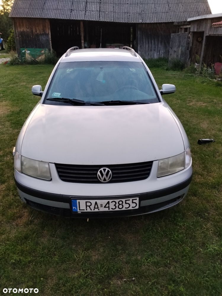 Volkswagen Passat - 2