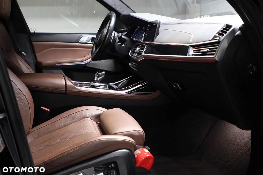 BMW X7 xDrive40i sport - 28