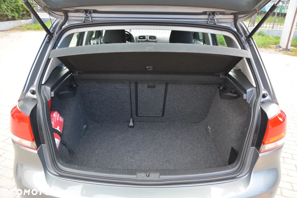 Volkswagen Golf 2.0 TDI Comfortline - 14