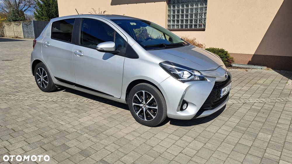Toyota Yaris 1.5 Premium - 9