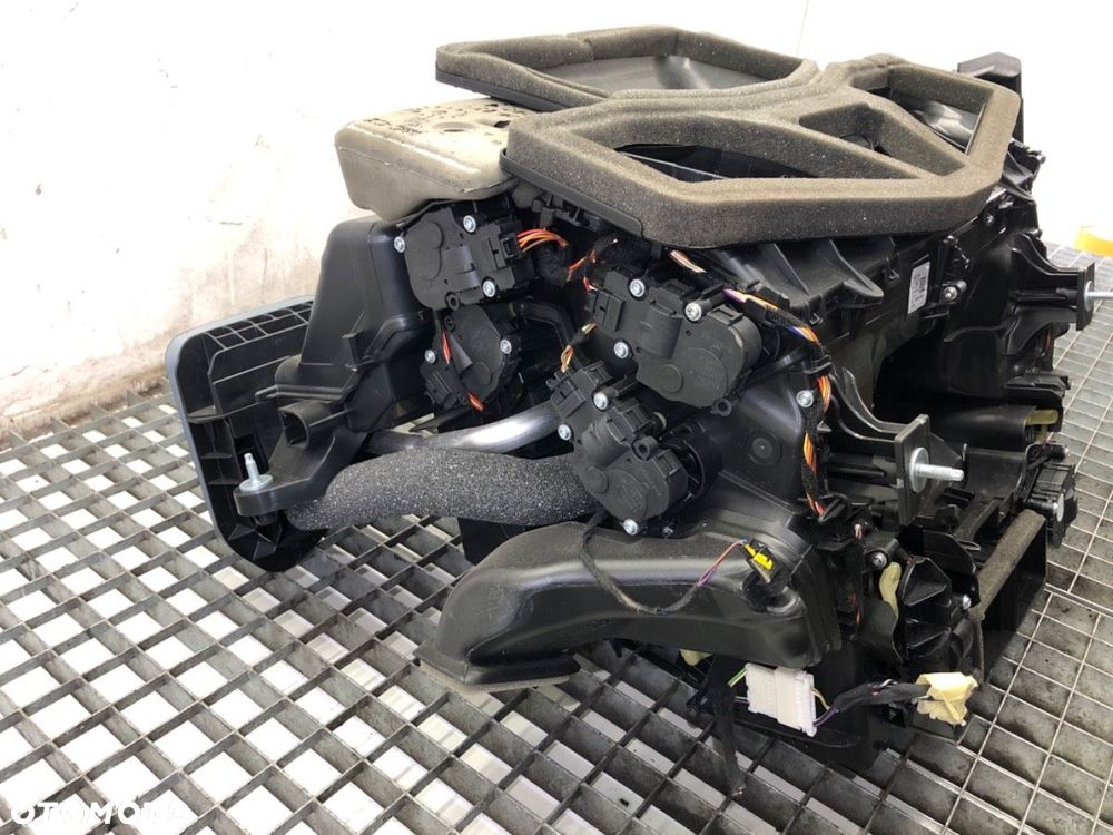 NAGRZEWNICA KOMPLETNA KOMBAJN  BMW 5 (G30, F90) 2016 - 2022 M5 Competition 460 kW [625 KM] benzyna - 4