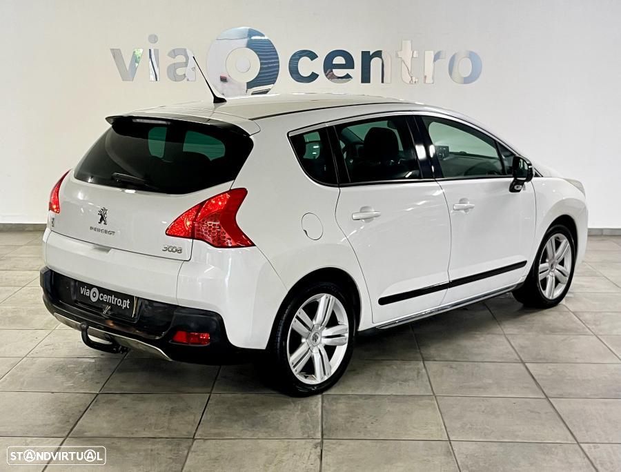 Peugeot 3008 2.0 HDi Hybrid4 - 4