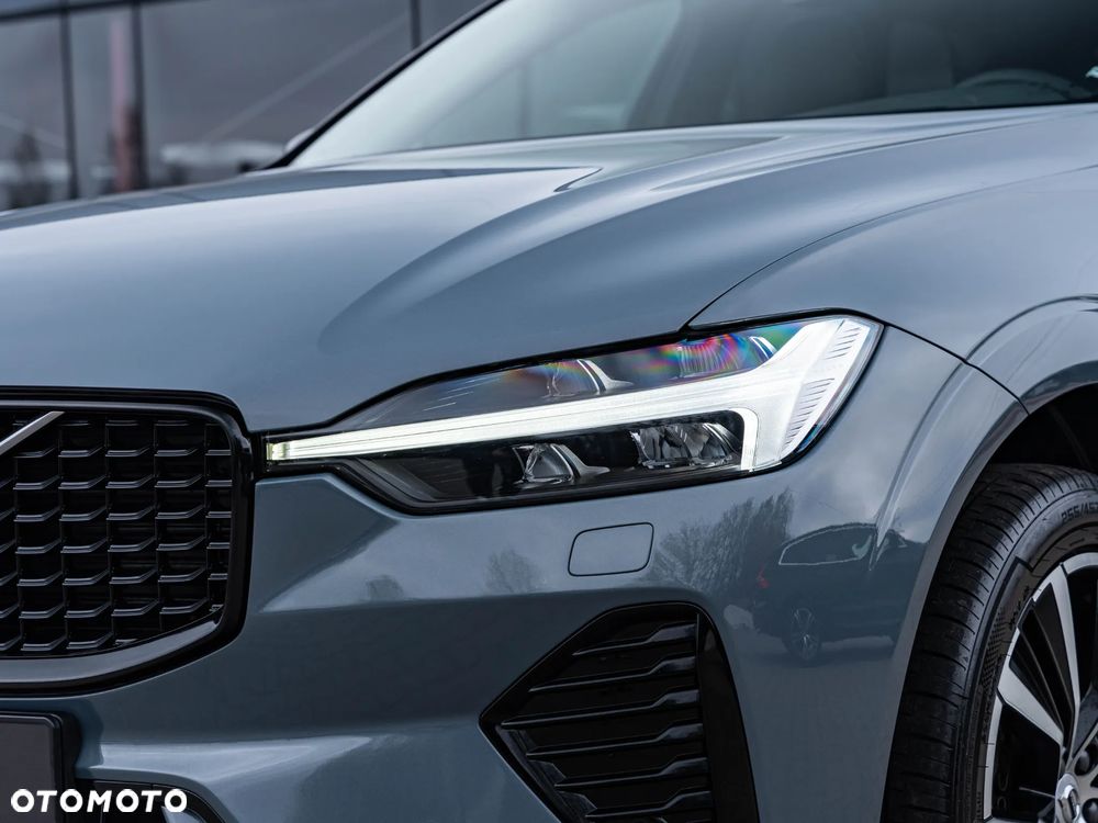 Volvo XC 60 B4 D Plus Dark - 16