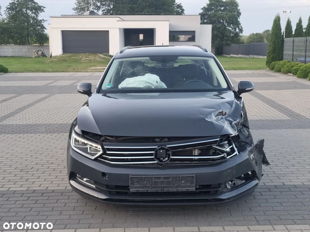 Volkswagen Passat Variant 2.0 TDI SCR DSG - 2