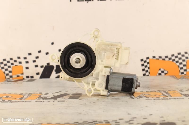 Motor Do Elevador De Vidro Frente Direito Bmw 3 (G20)  8495866 / C8069 - 2