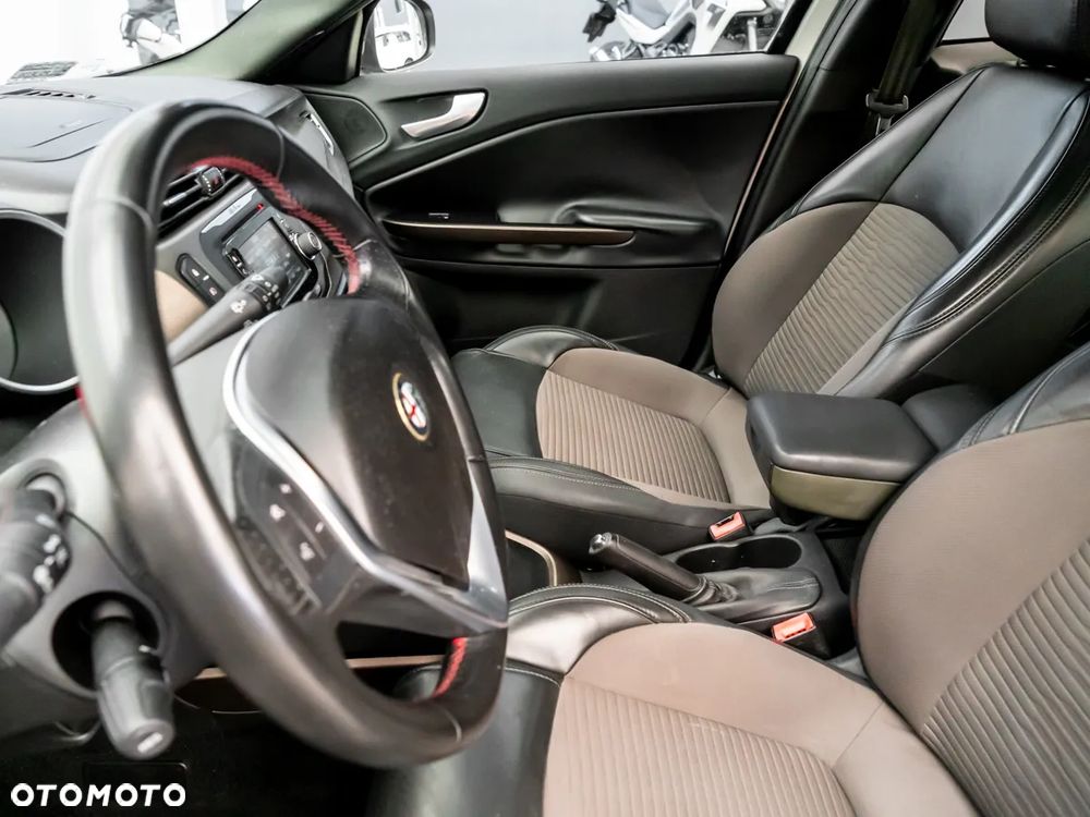 Alfa Romeo Giulietta 1.4 TB MultiAir Exclusive TCT - 21