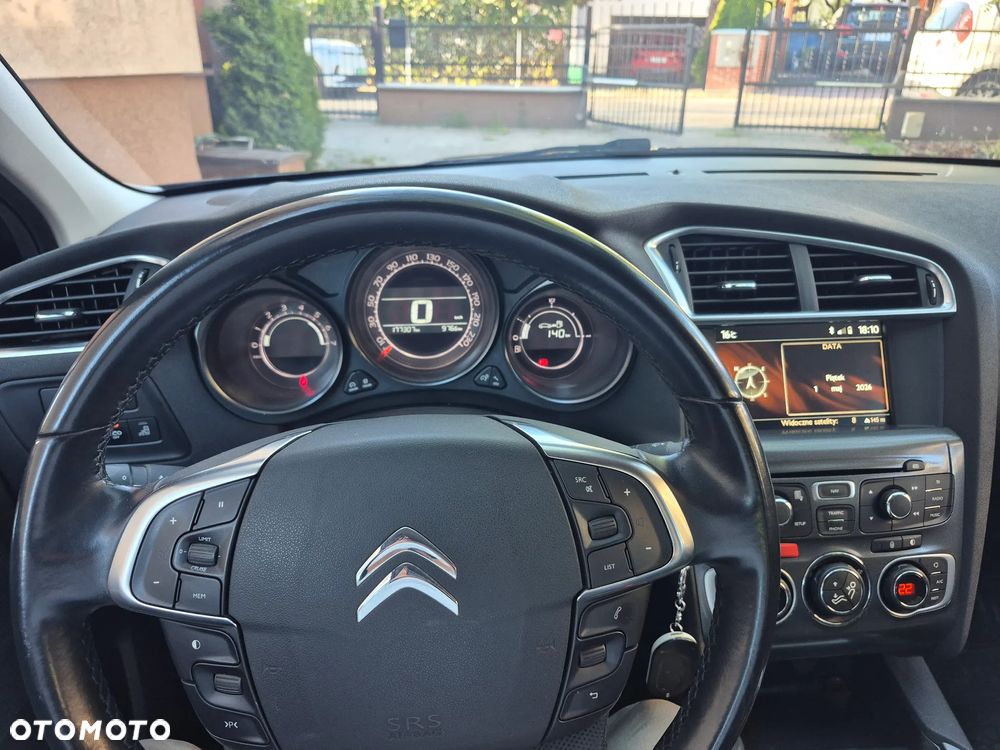 Citroën C4 e-HDi 115 Exclusive - 6