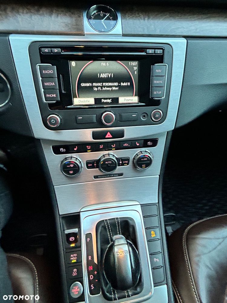 Volkswagen Passat 2.0 TDI Highline R-Style DSG - 3