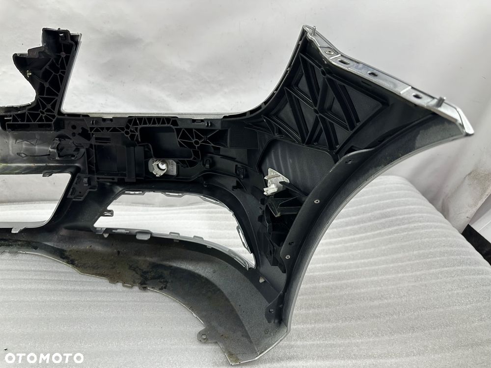 MERCEDES W204 LIFT ZDERZAK PRZEDNI PRZÓD NA 6xPDC, KOLOR SREBRNY, NR AUKCJI NZ53 - 12