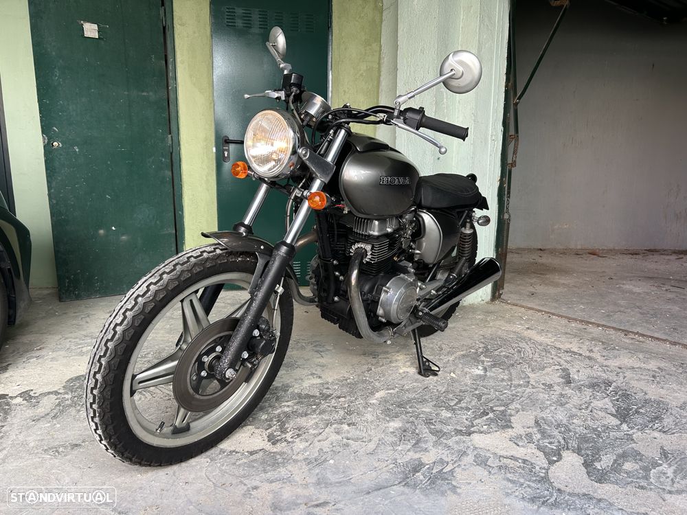 Honda CB 400T Cafe Racer - 7