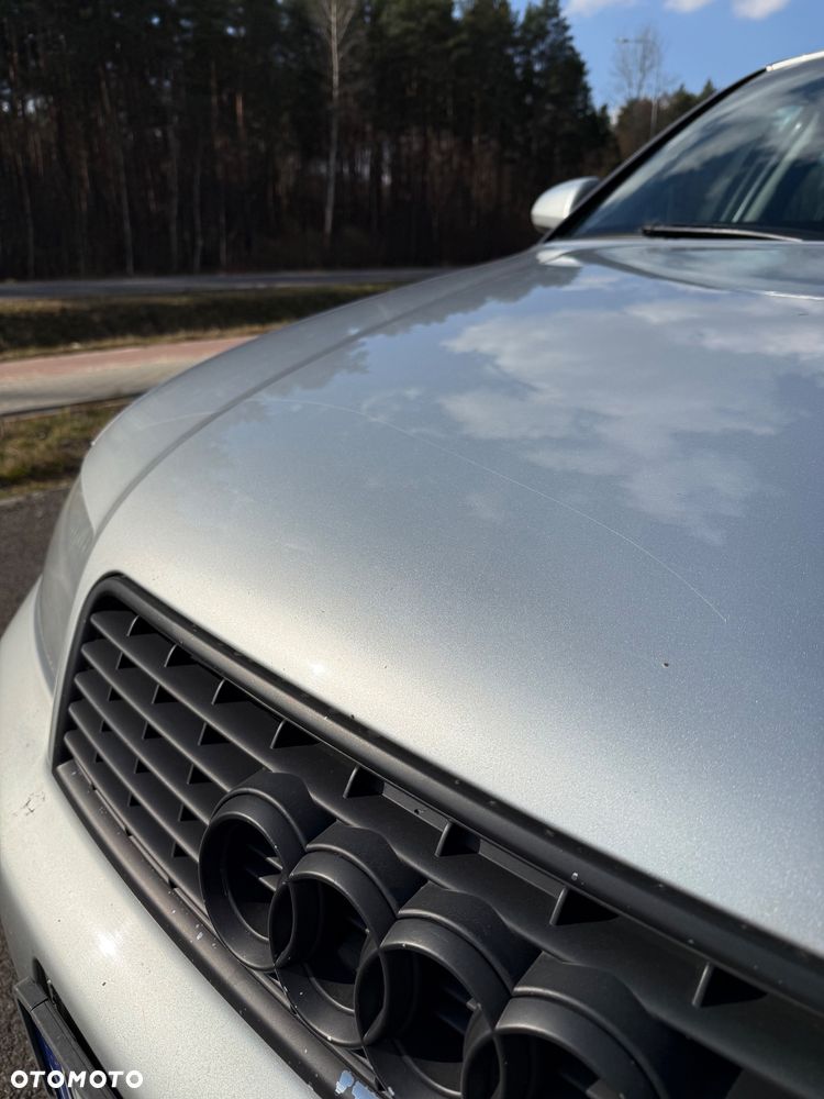 Audi A4 Limousine - 12