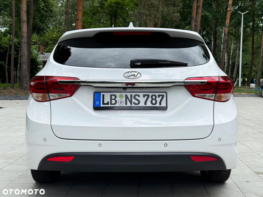 Hyundai i40 Kombi blue 1.7 CRDi Premium - 13