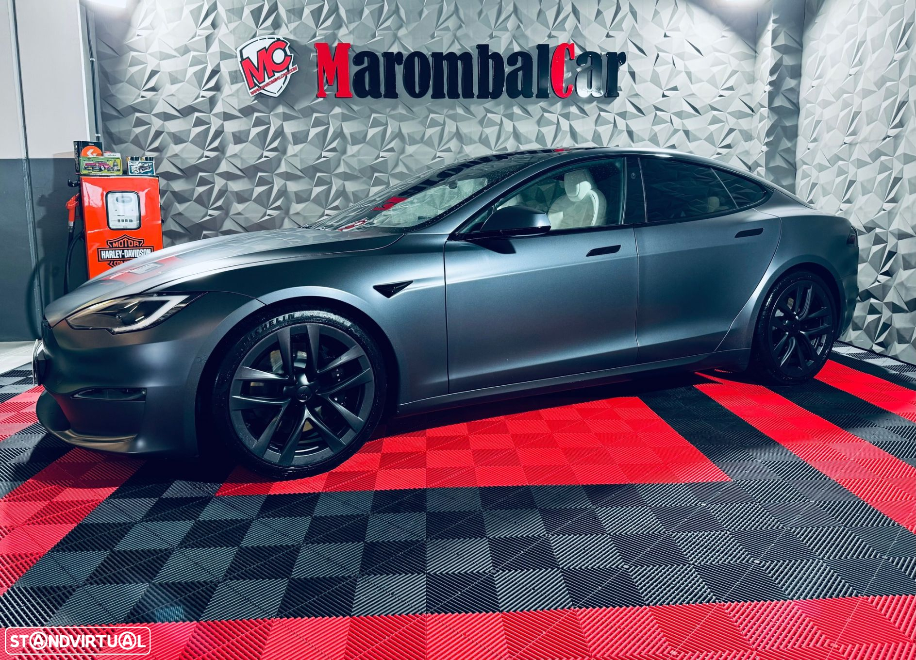 Tesla Model S Plaid AWD - 29