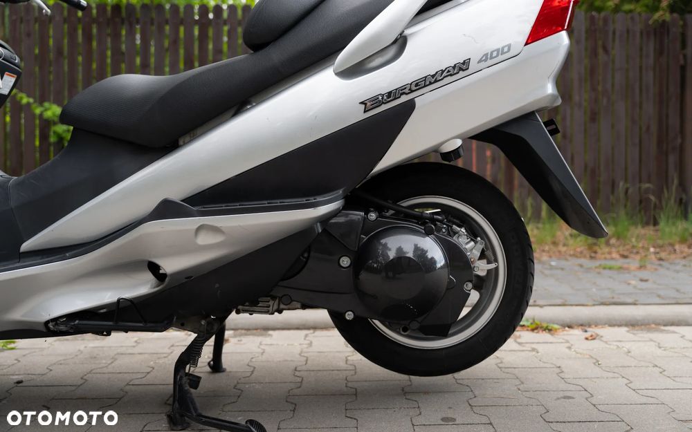 Suzuki Burgman - 17