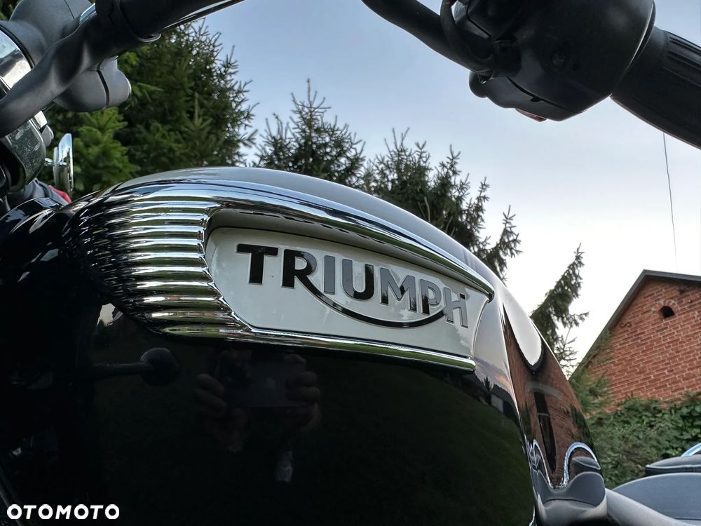 Triumph Speedmaster - 9