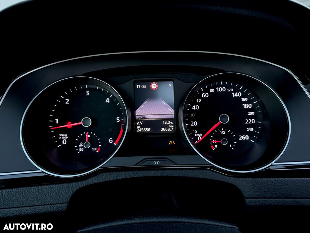 Volkswagen Passat Alltrack 2.0 TDI DSG 4Motion - 33