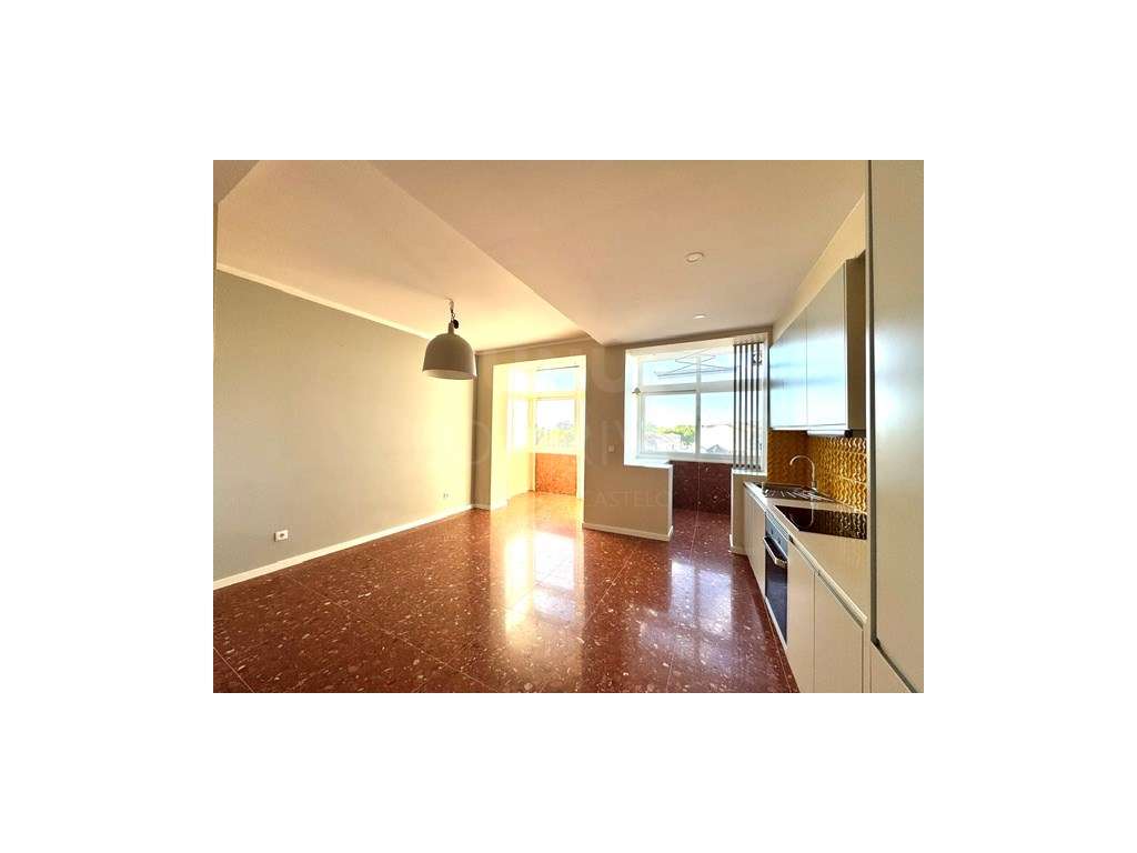 Apartamento T3+1 renovado para venda, na Rua São Dinis, Paranhos, P... - Grande imagem: 2/17