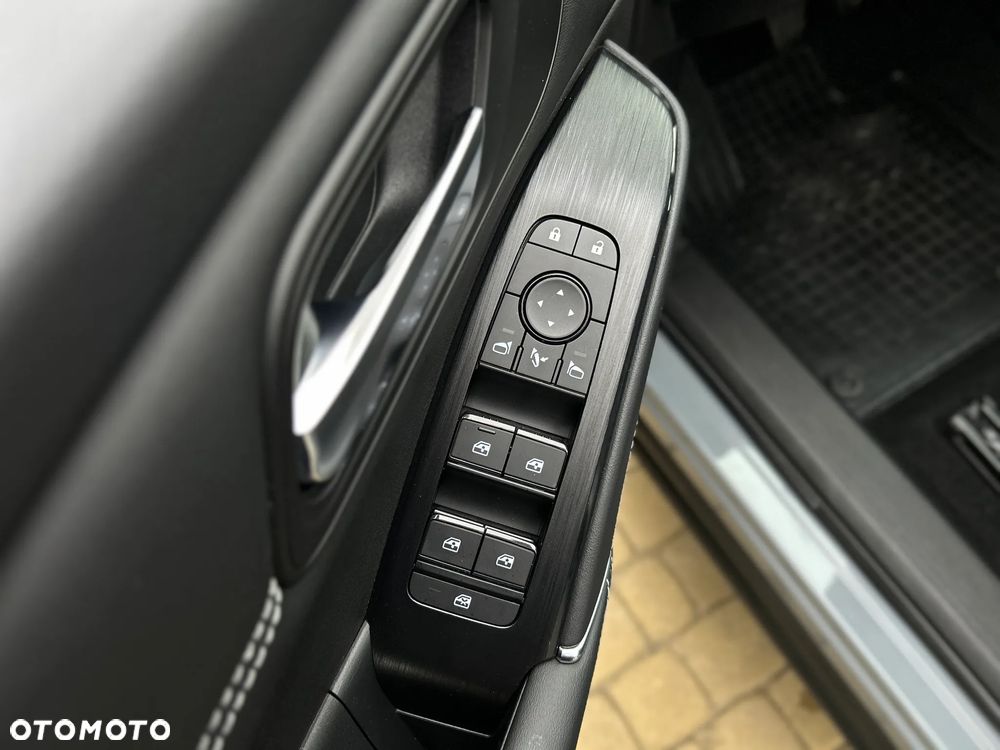 Nissan Qashqai 1.3 DIG-T MHEV N-Connecta - 35