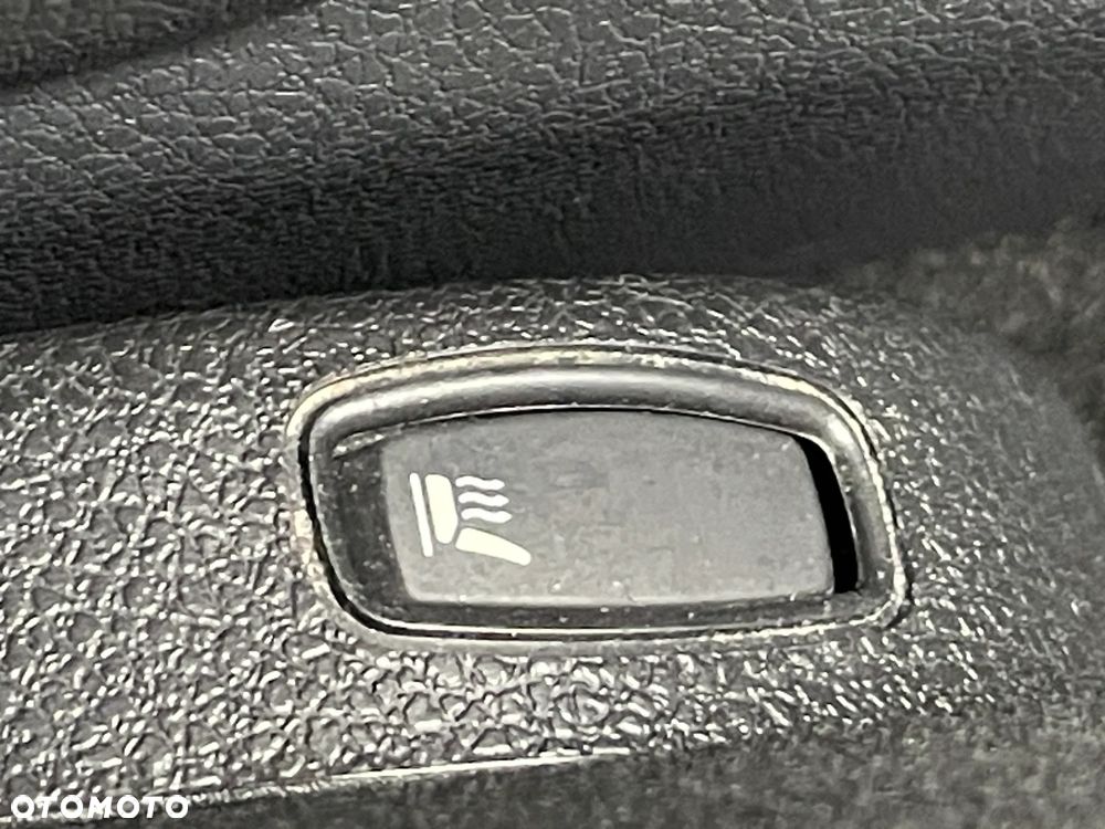 Dacia Lodgy SCe 100 Laureate - 24