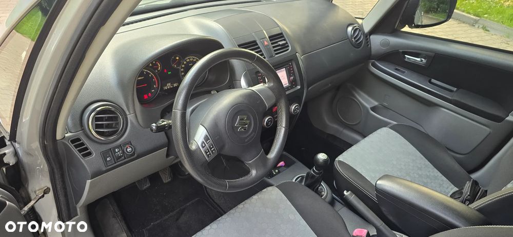Suzuki SX4 1.6 VVT 4x4 Style - 9