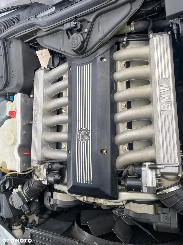 BMW Seria 7 750iL - 26