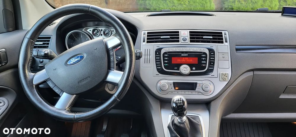Ford Kuga 2.0 TDCi Titanium FWD - 11